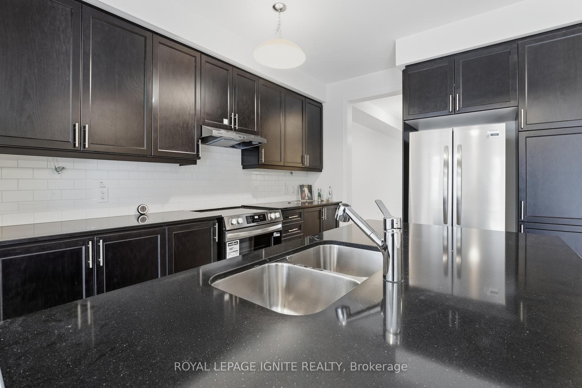 2410 Bushnell Street photo 12