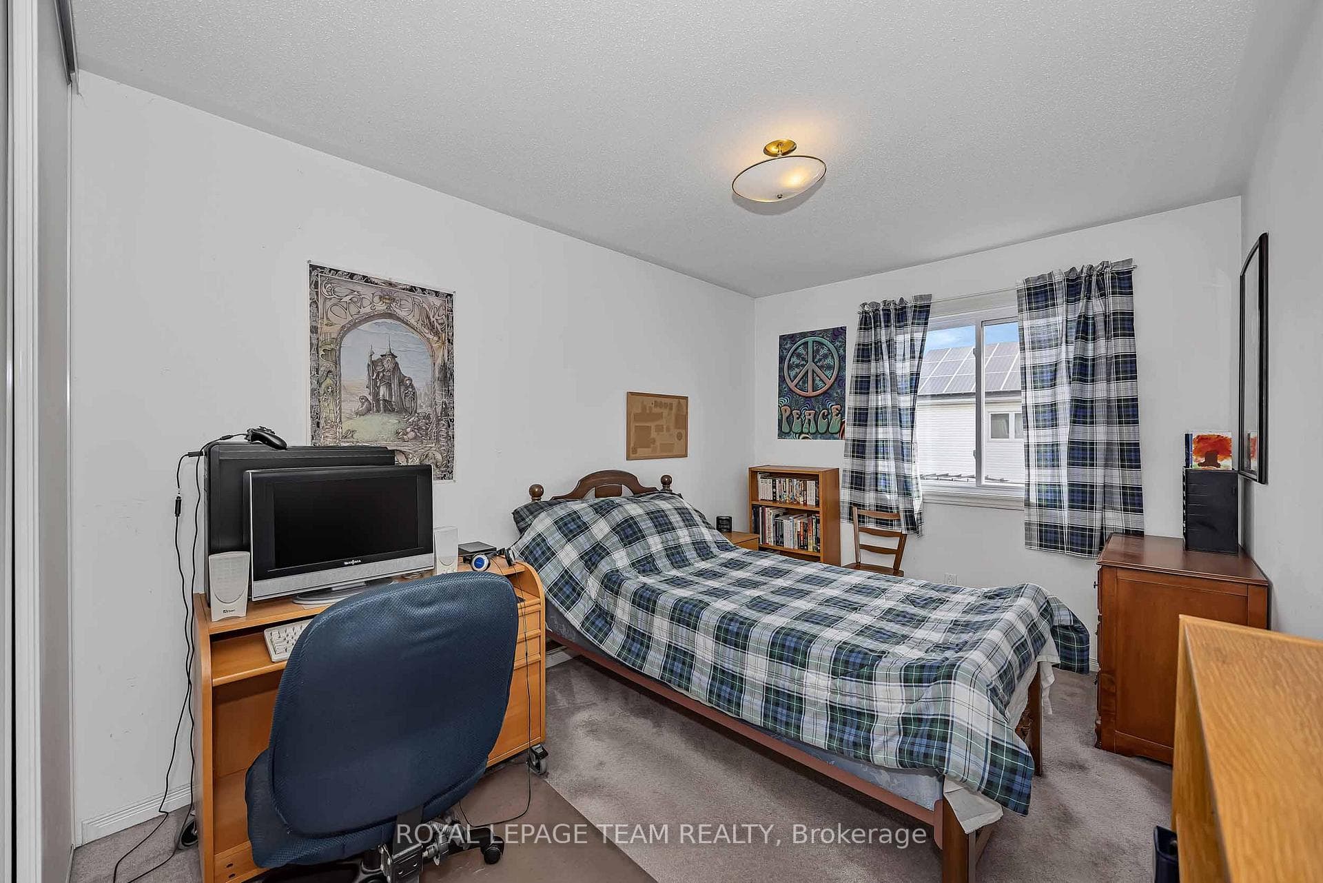23 Roblyn Way photo 28