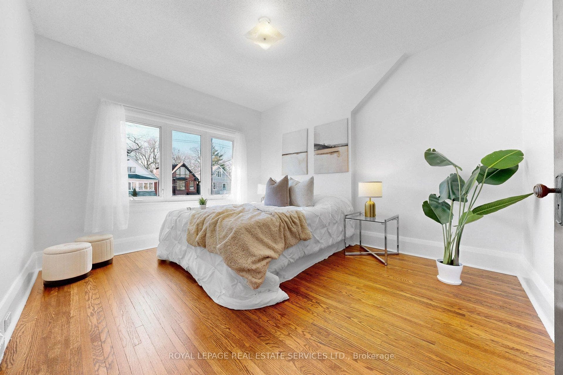 317 Runnymede Road photo 23