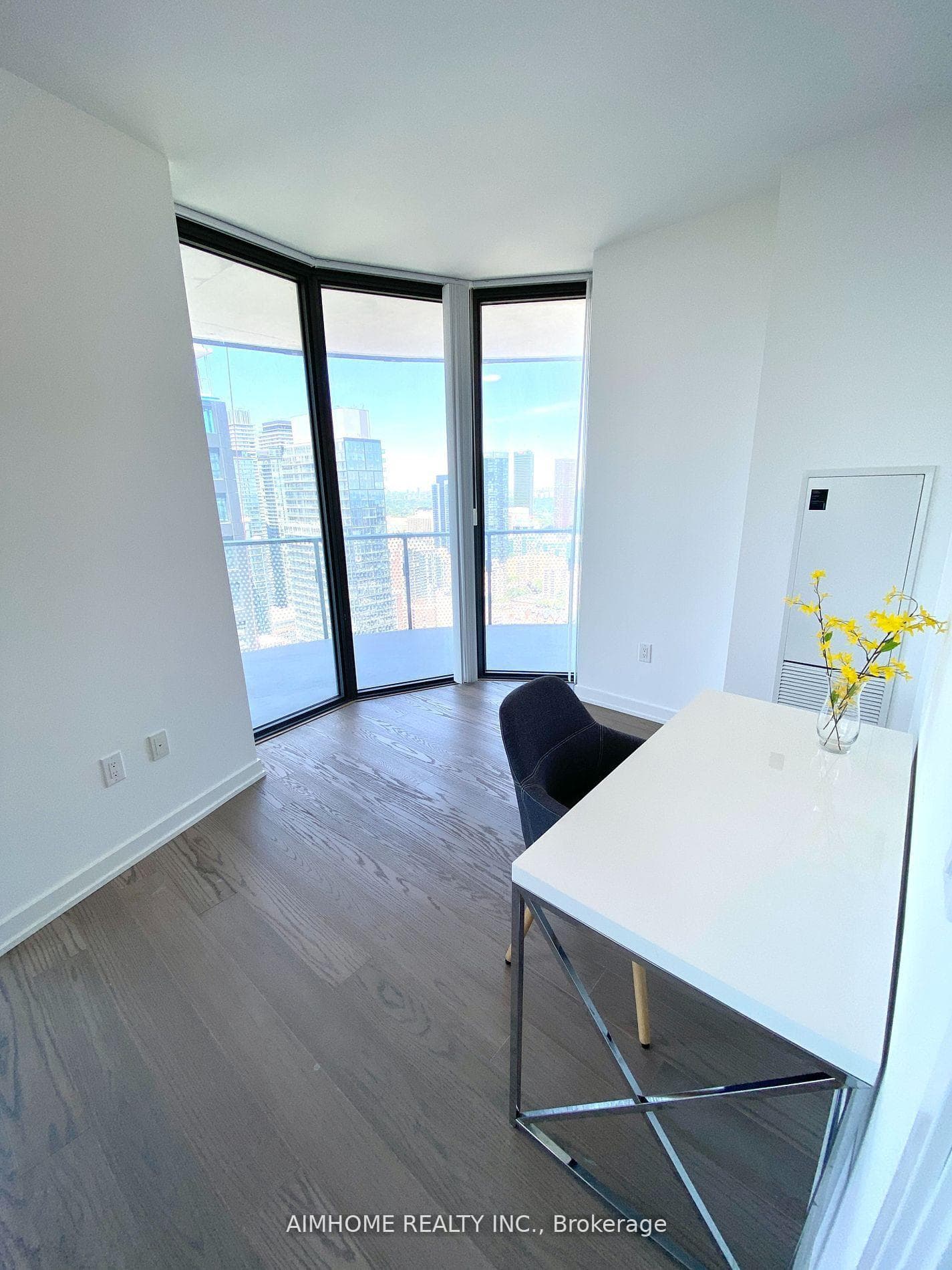 11 Wellesley Street Unit 4011 photo 18