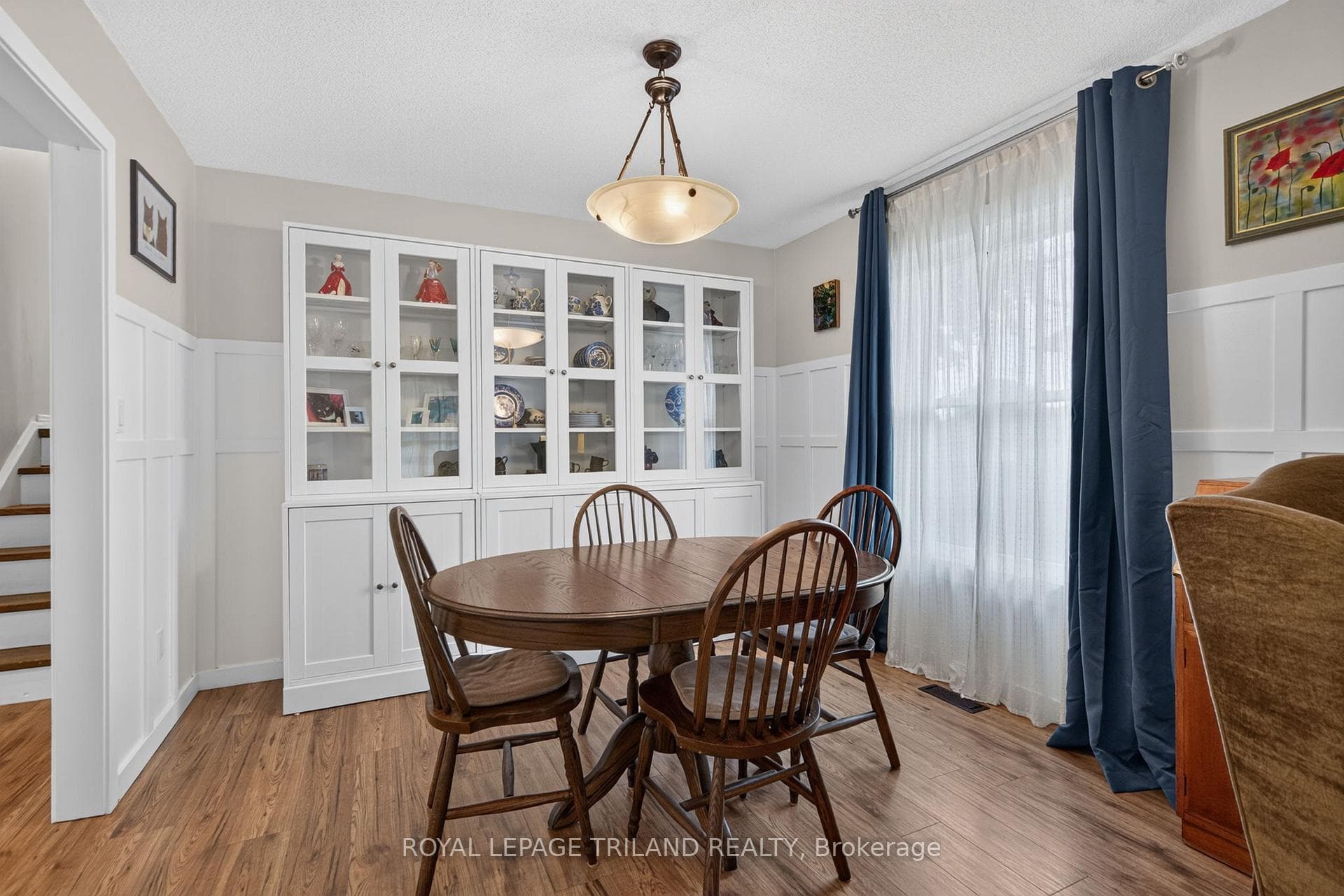56 Parkview Crescent photo 5