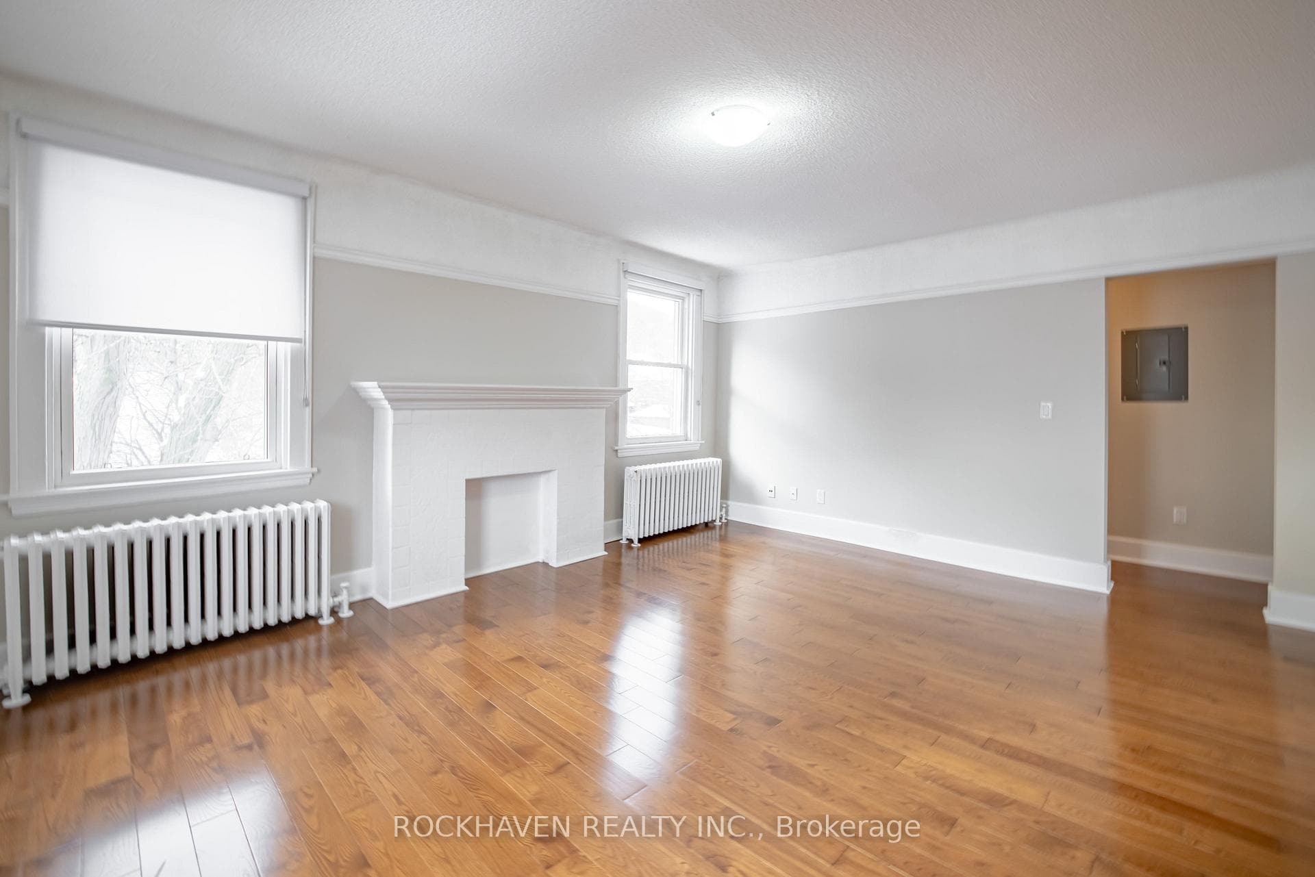 366 John Street Unit 14 photo 14