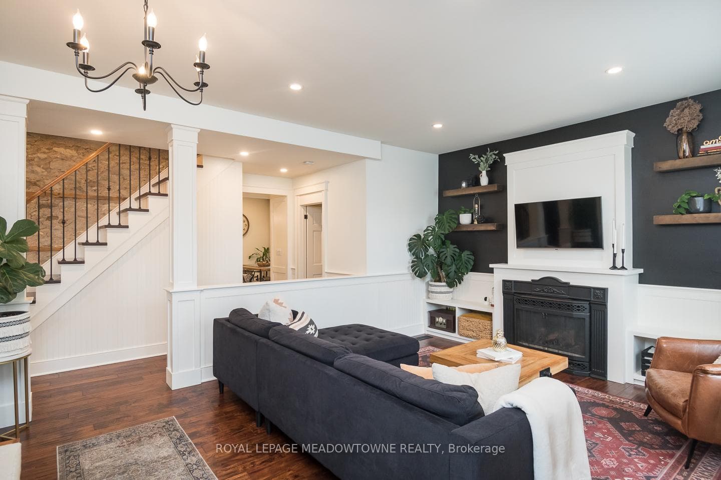 10761 Guelph Line photo 14