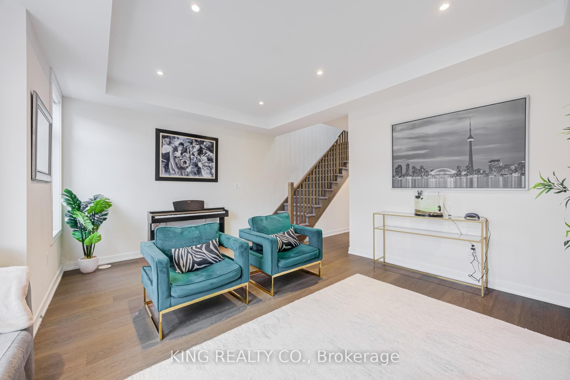 250 Finch Avenue Unit 29 photo 5
