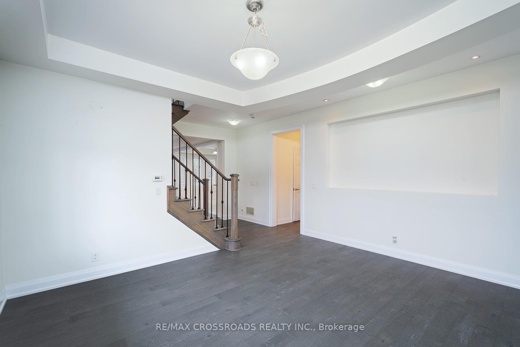 2300 Dobbinton Street photo 18