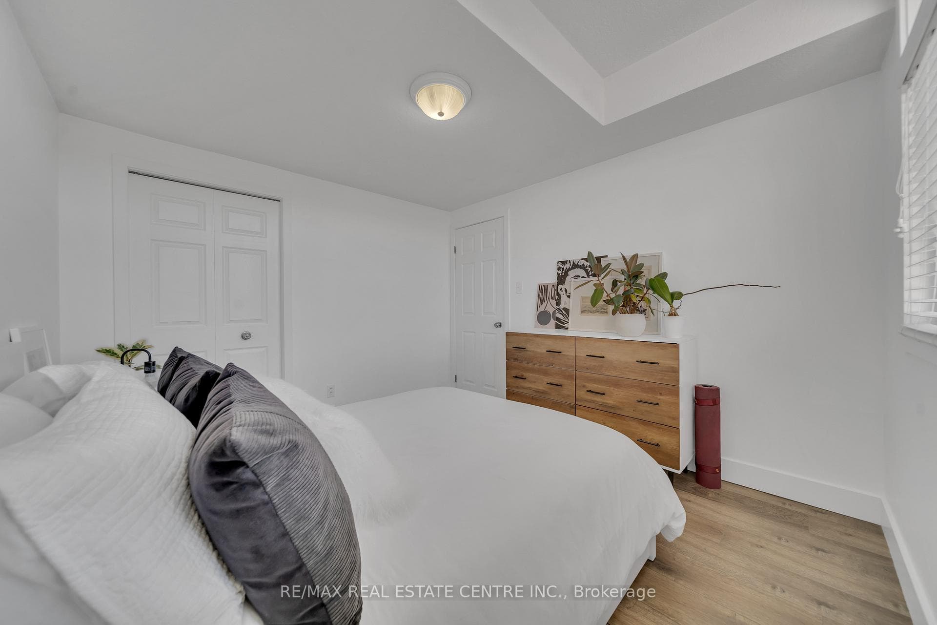 15 Yarrow Court photo 25