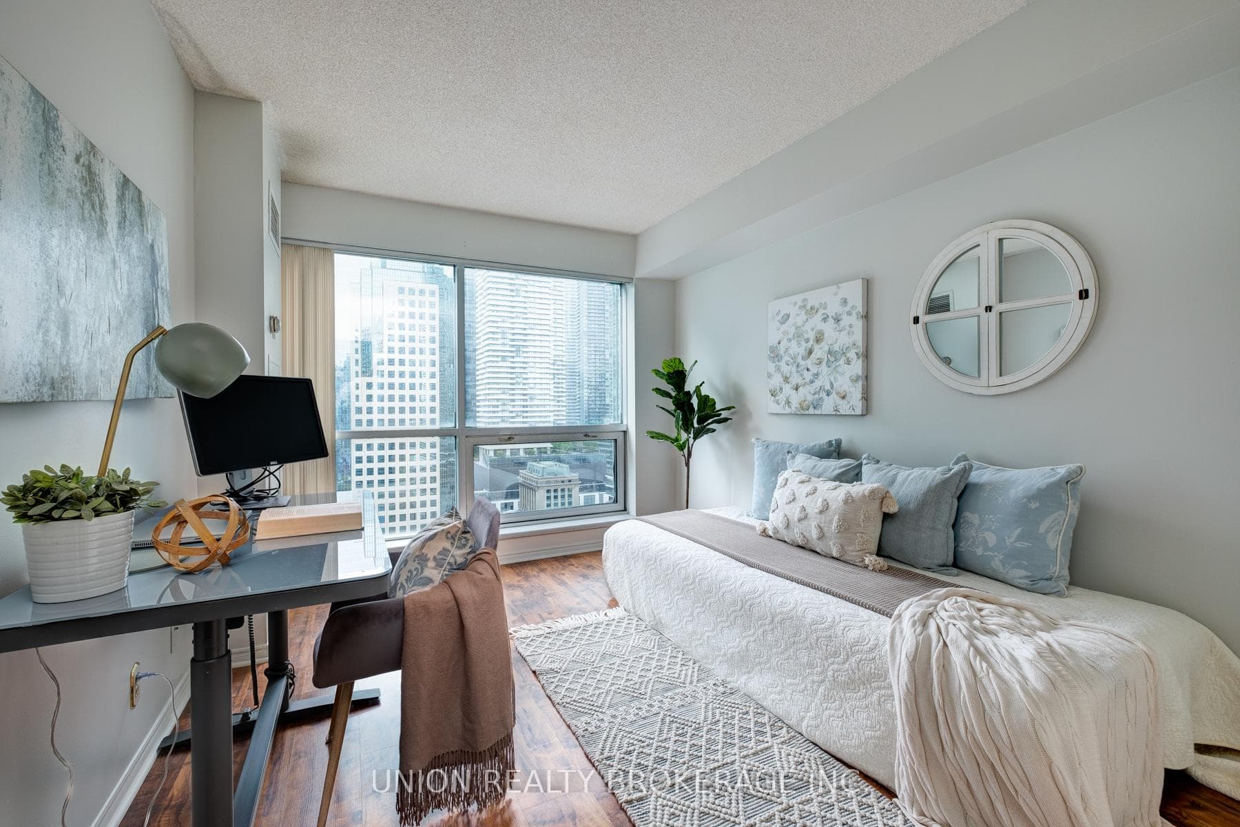 10 Yonge Street Unit 2012 photo 19