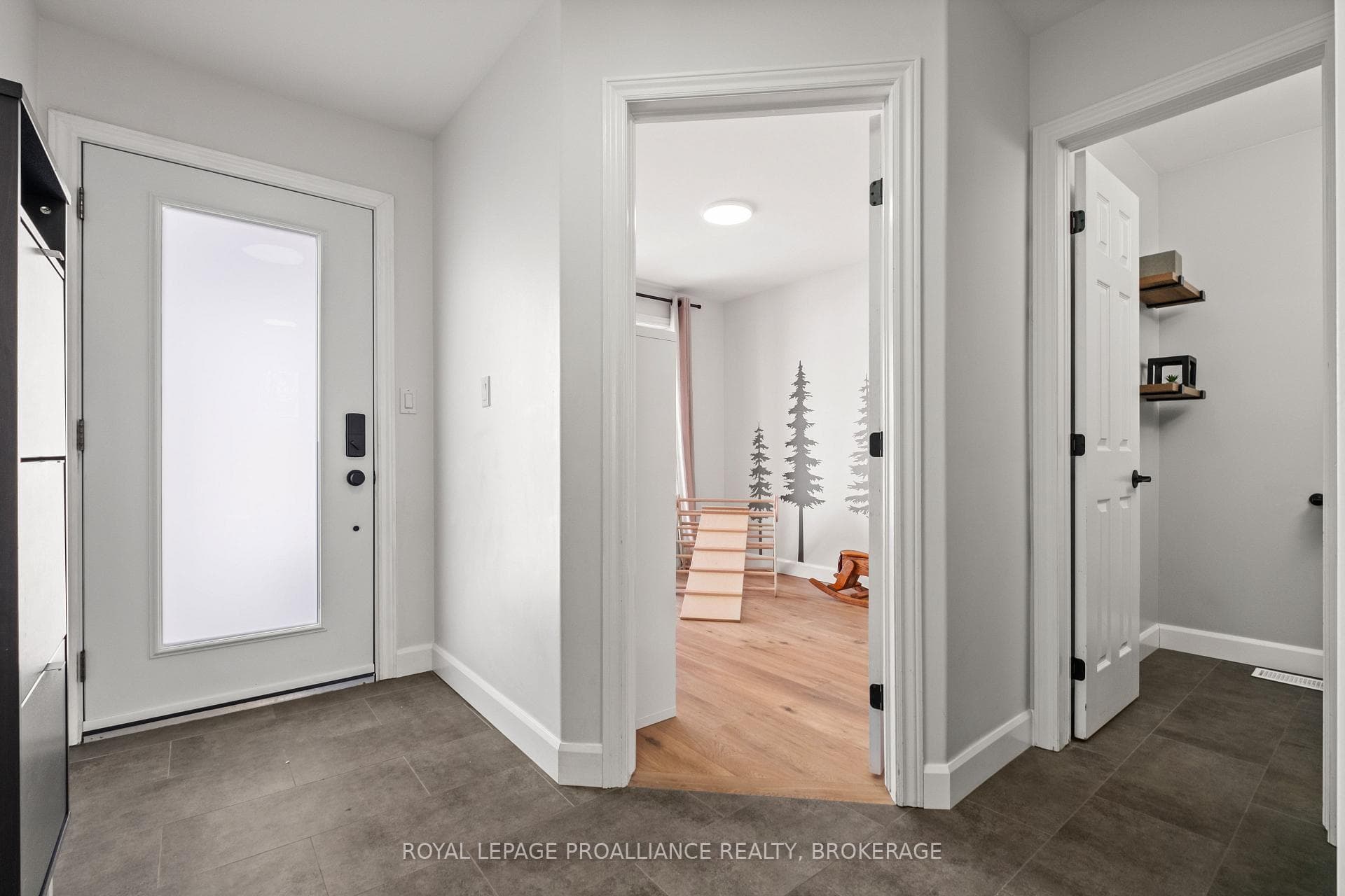 418 Conservatory Drive photo 5