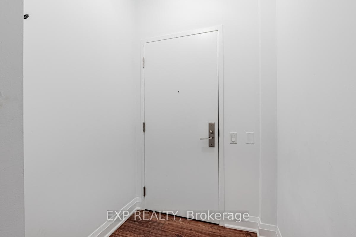83 Redpath Avenue Unit 502 photo 12