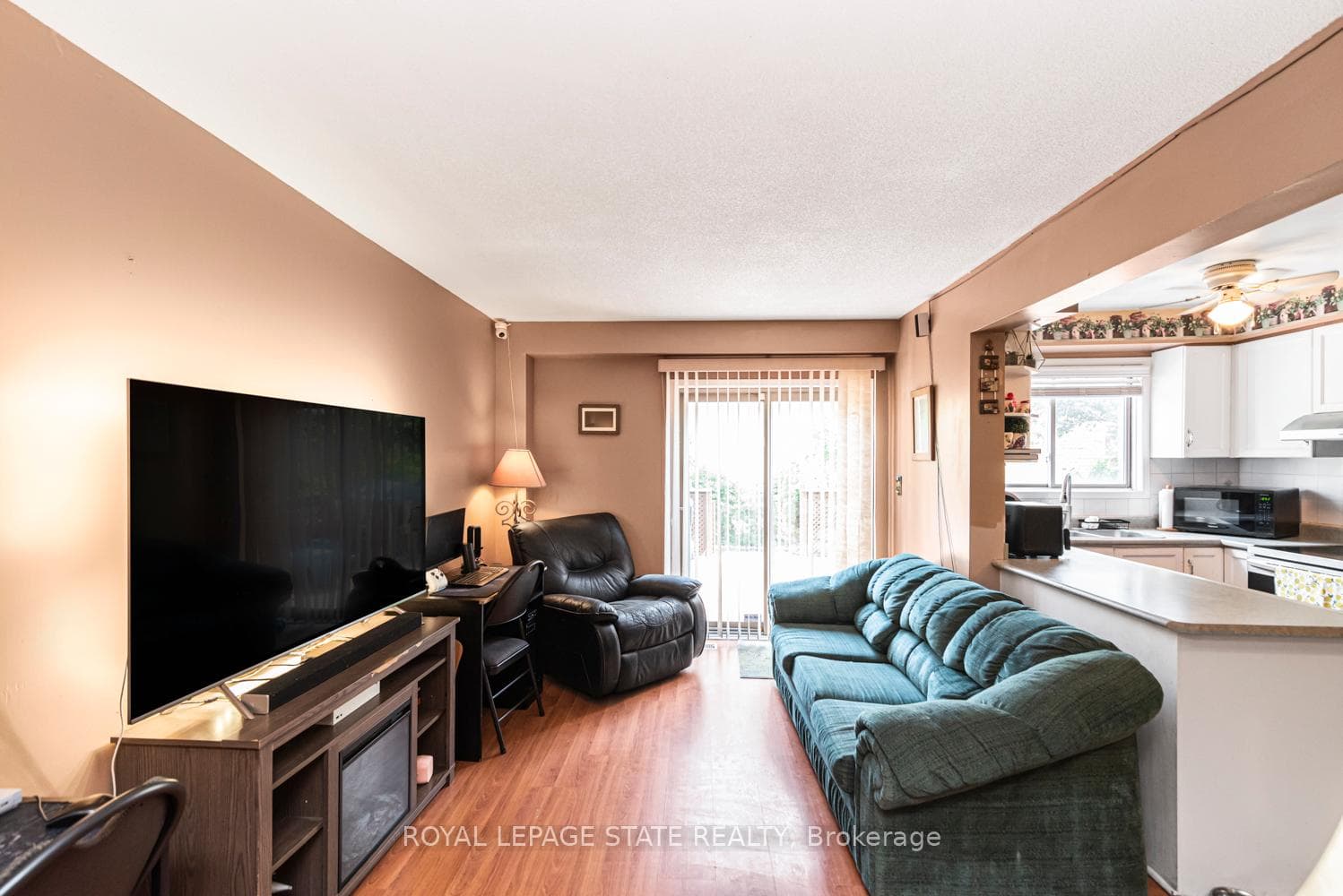 127 Terni Boulevard photo 10