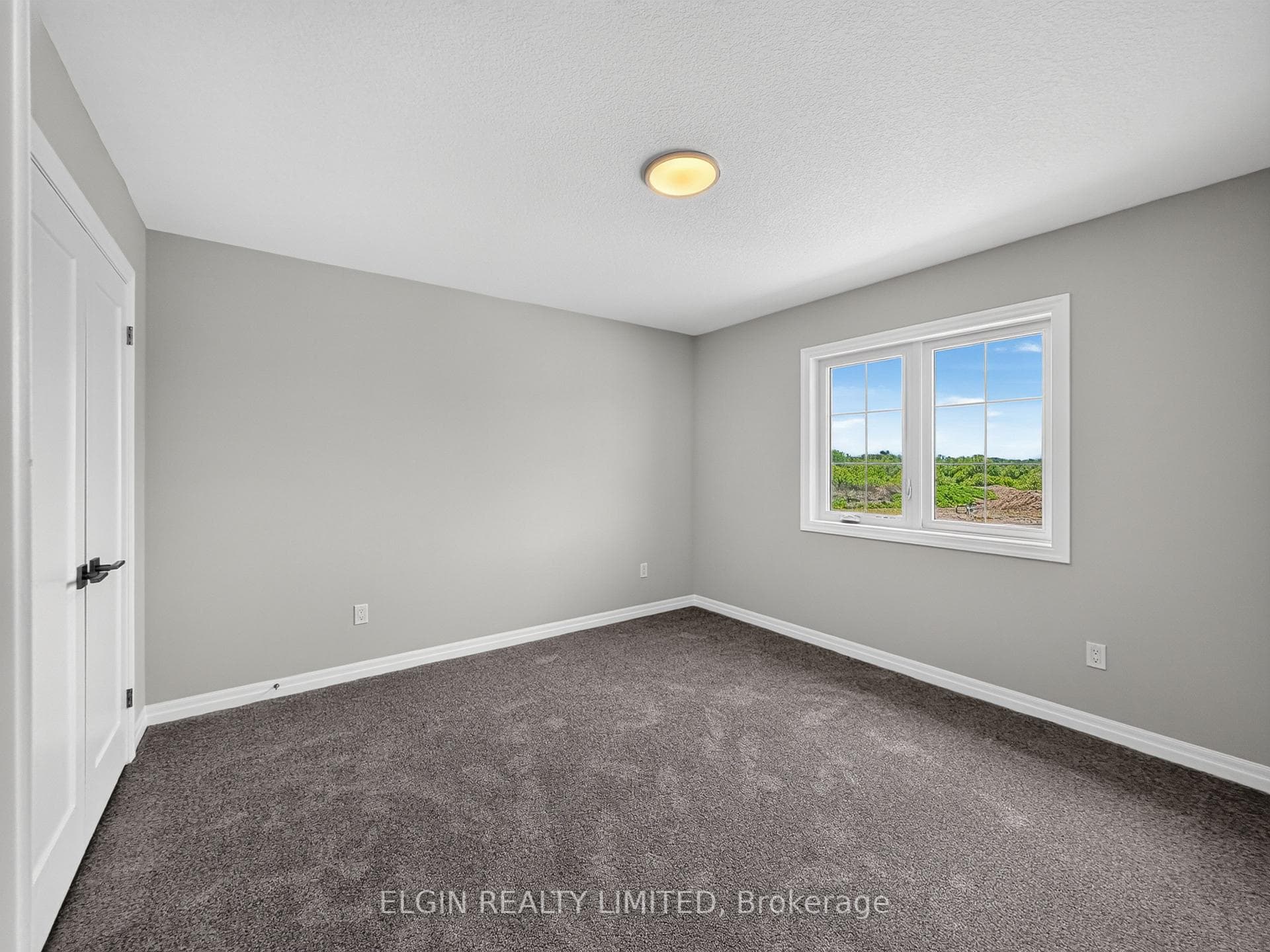 30 Hemlock Crescent photo 15