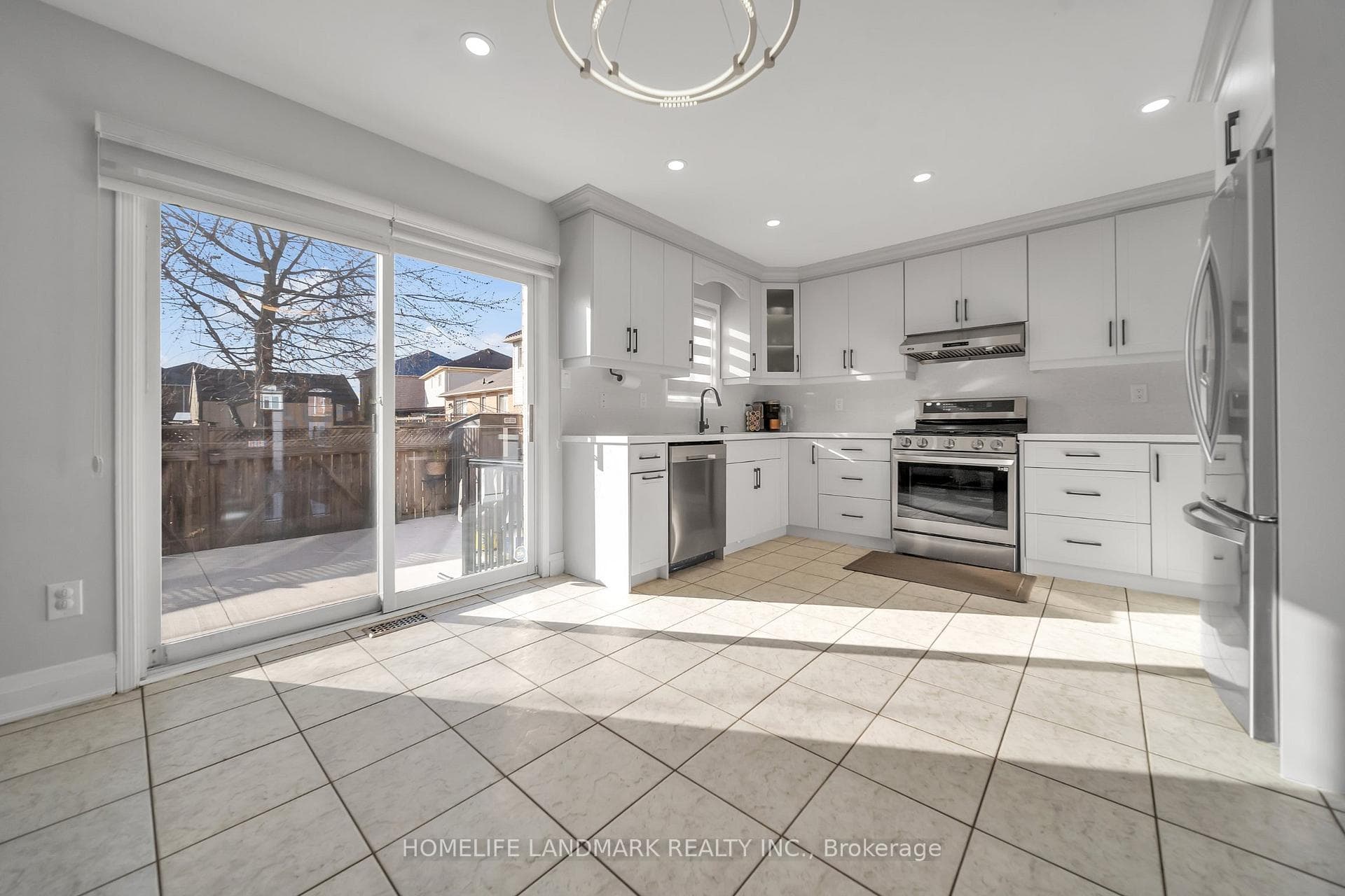54 Earlsbridge Boulevard photo 10
