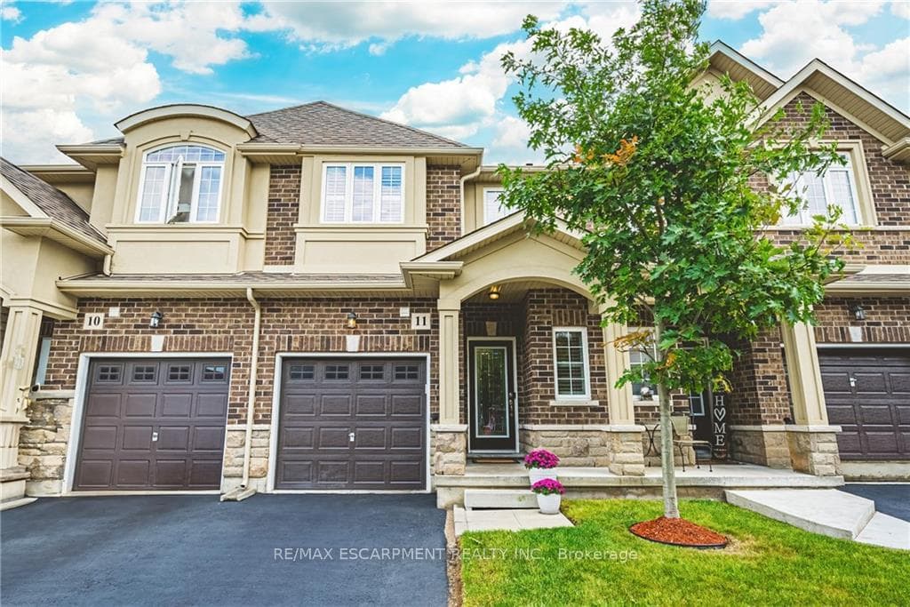 47 Madonna Drive Unit 11 photo 2