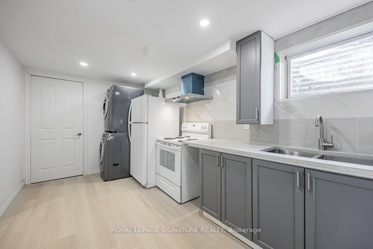 54 Tuscarora Drive Unit C photo 9