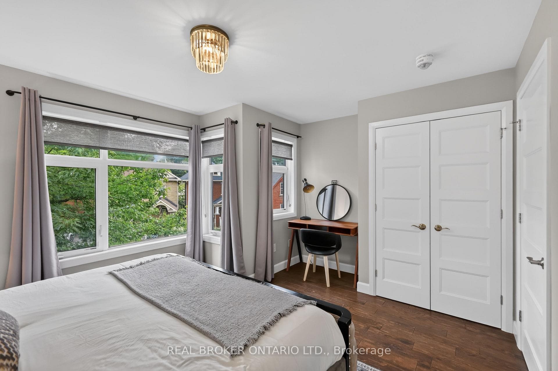 343 Riverdale Avenue photo 20
