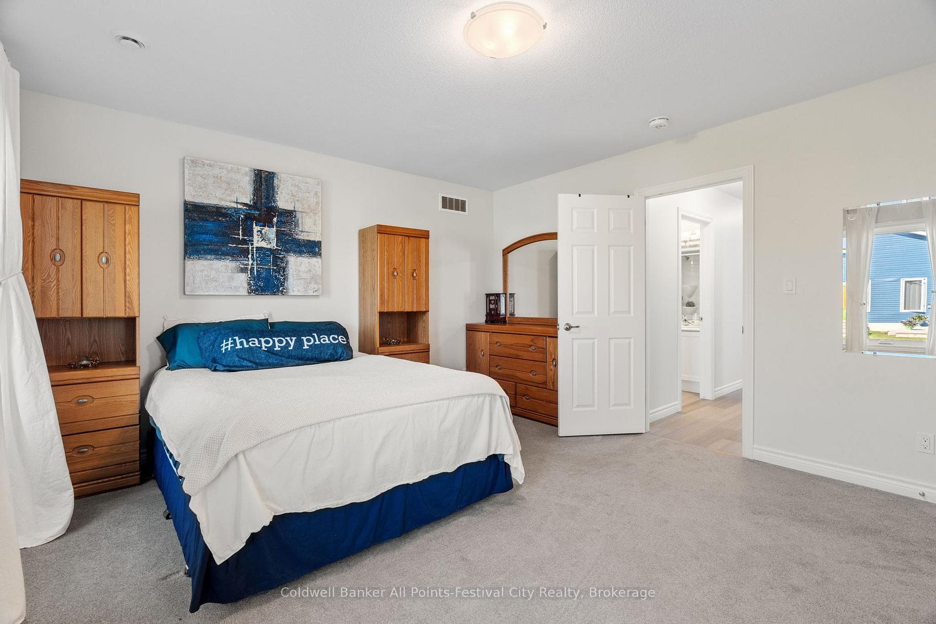 196 Lake Breeze Drive photo 29