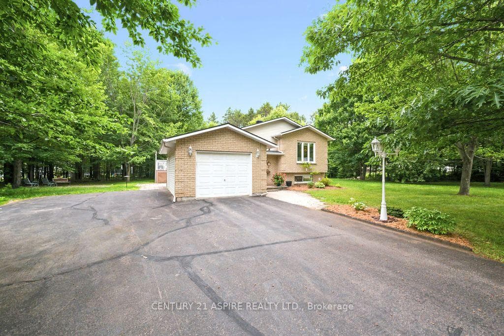 23 Cardinal Crescent photo 2
