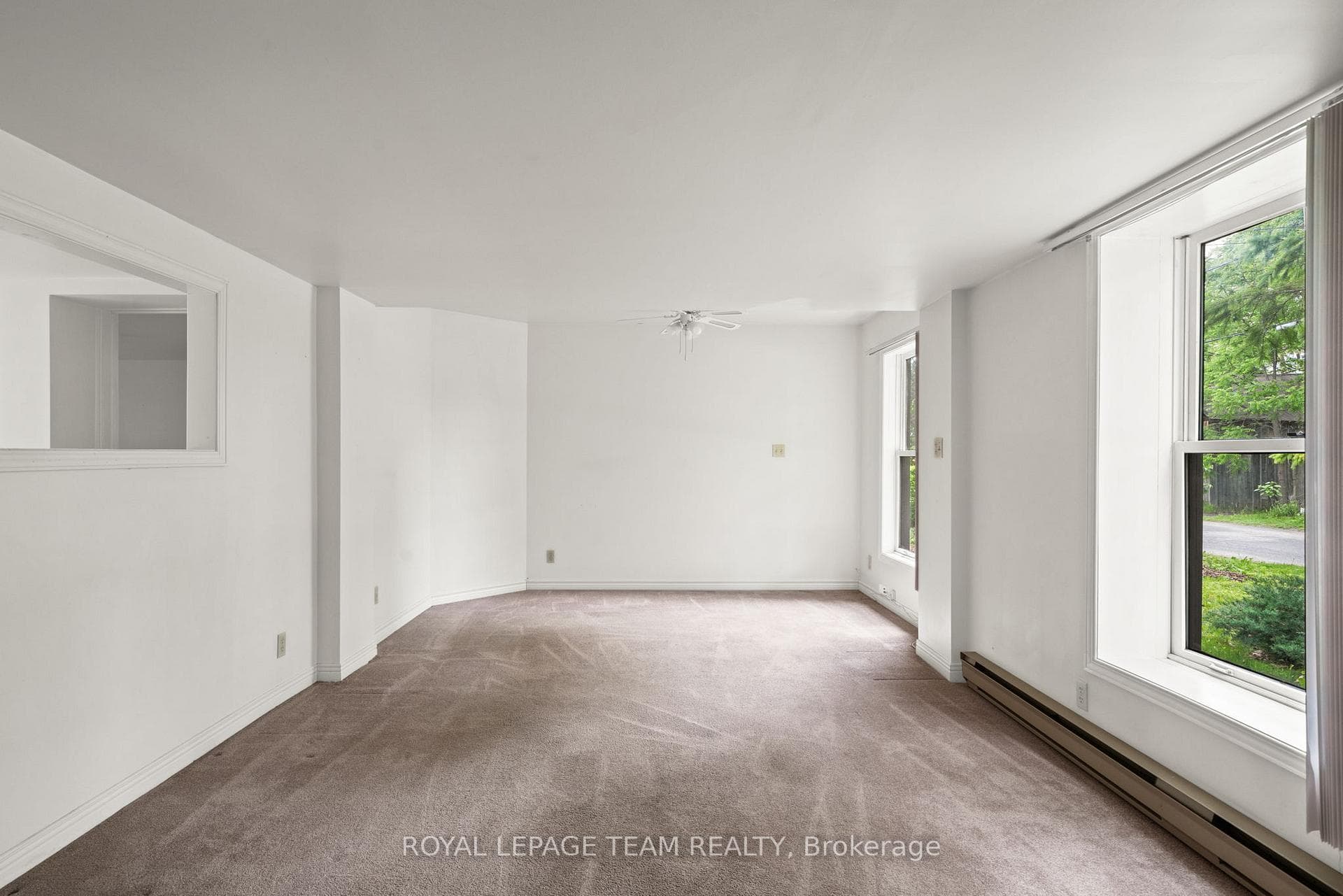 634 Elgin Street photo 7