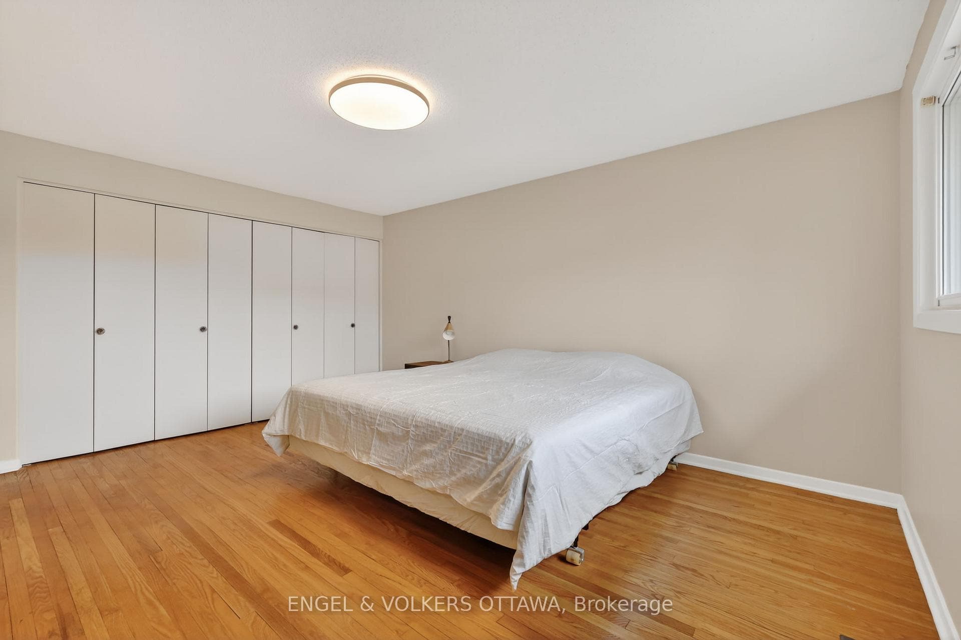 1795 Devlin Crescent photo 20