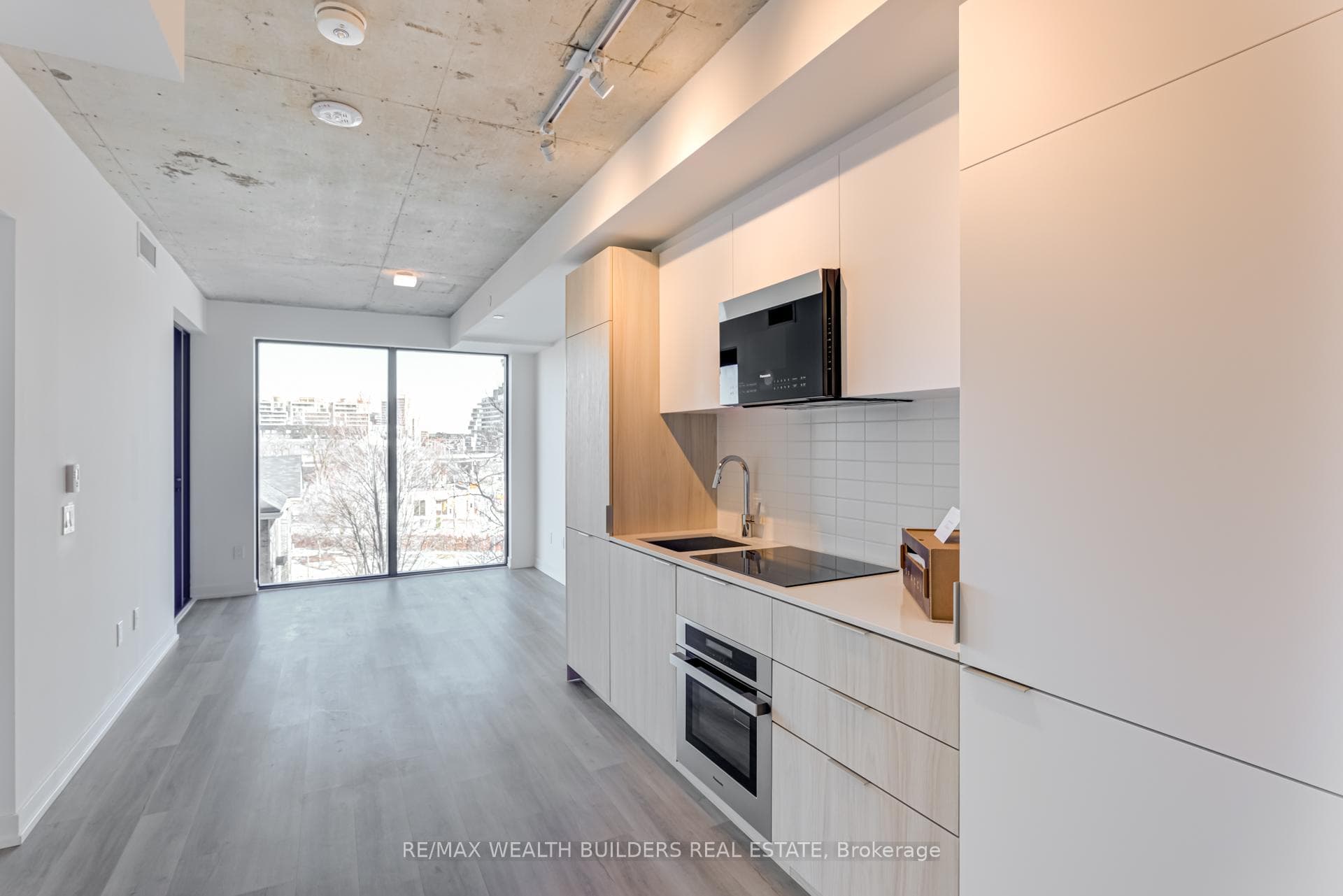 28 Eastern Avenue Unit 412 photo 6