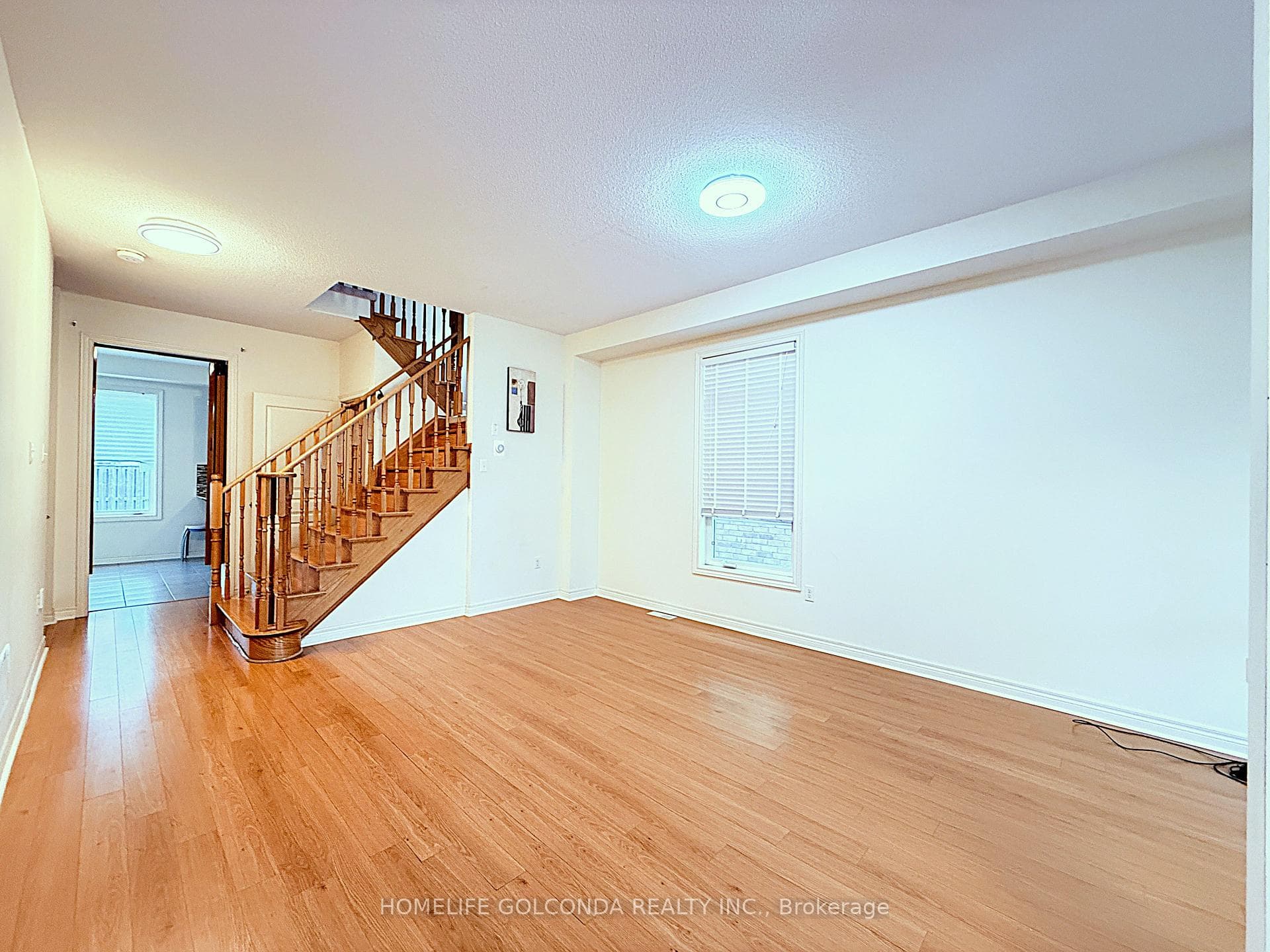 21 Chokecherry Crescent photo 5