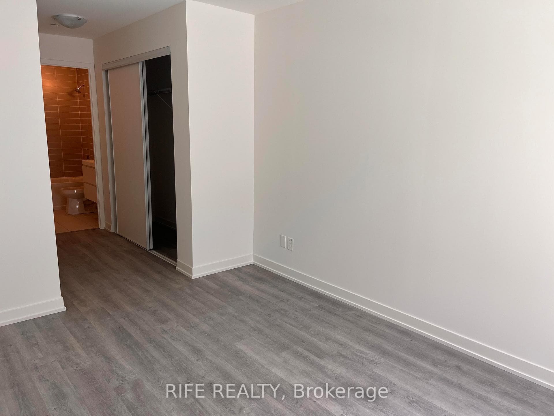 38 Simcoe Promenade Unit 304 photo 10