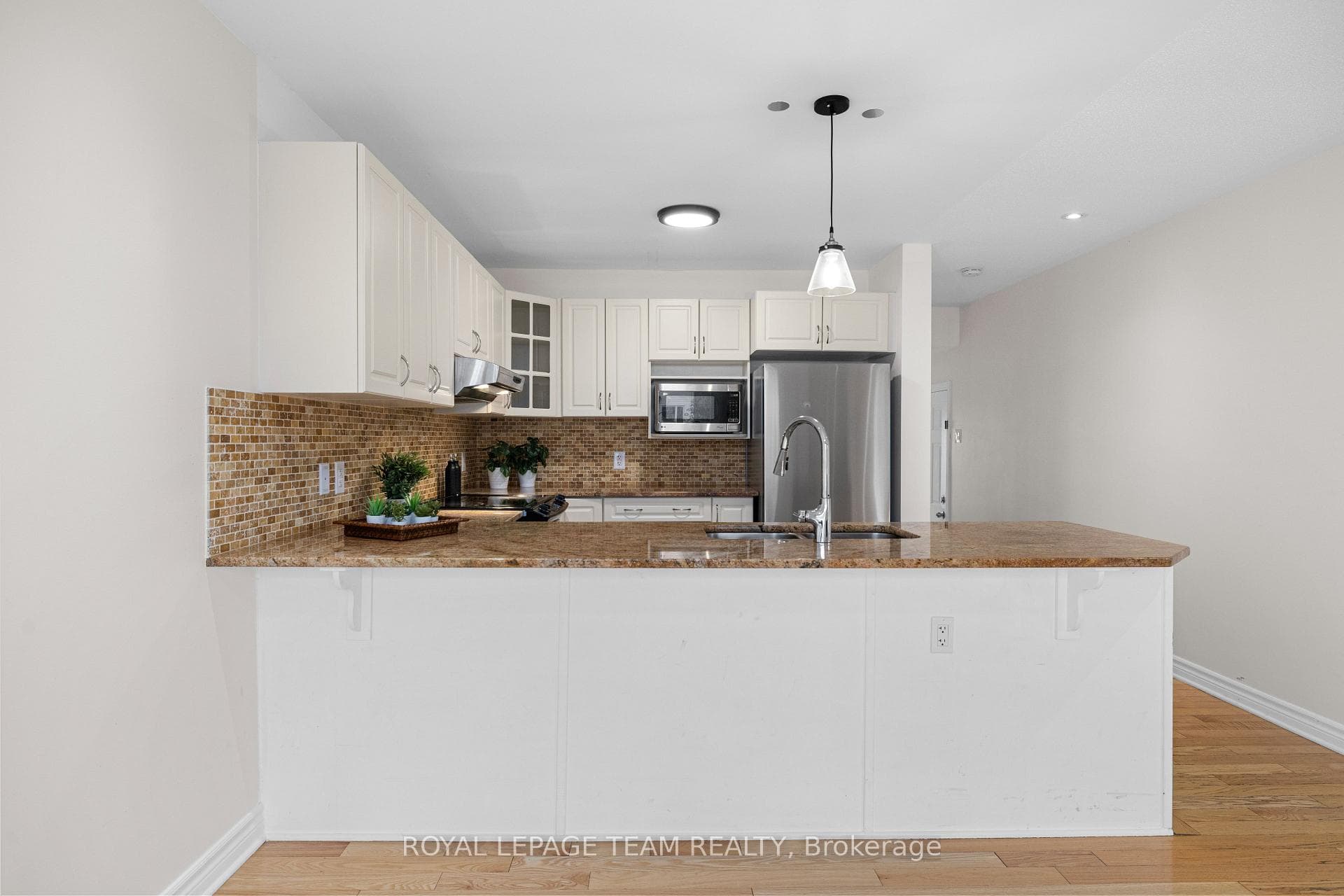 687 Paul Metivier Drive photo 13