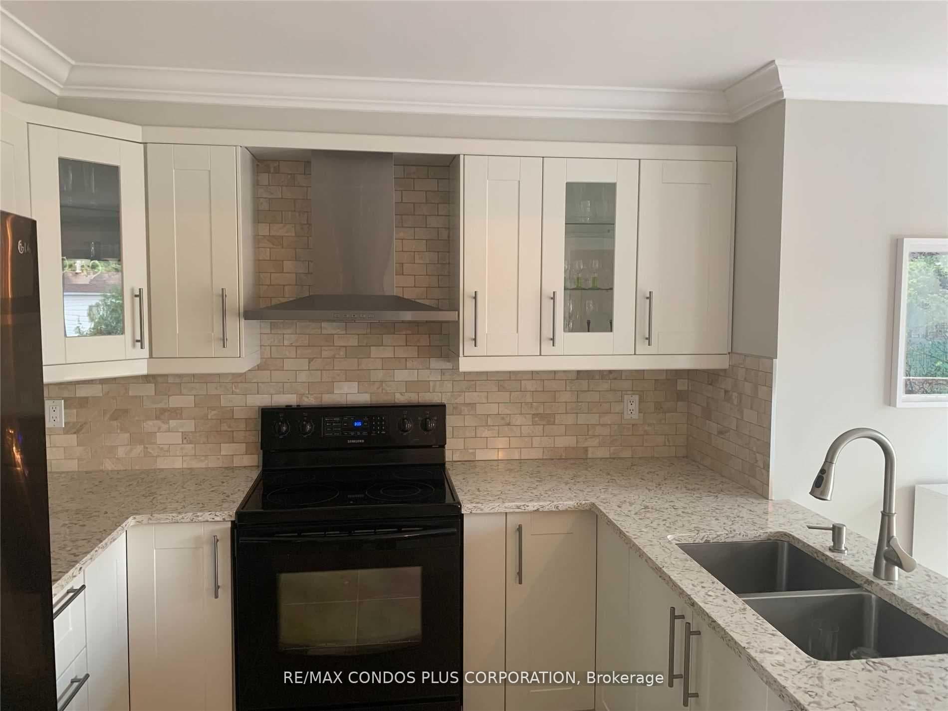 51 Sandy Lane photo 9
