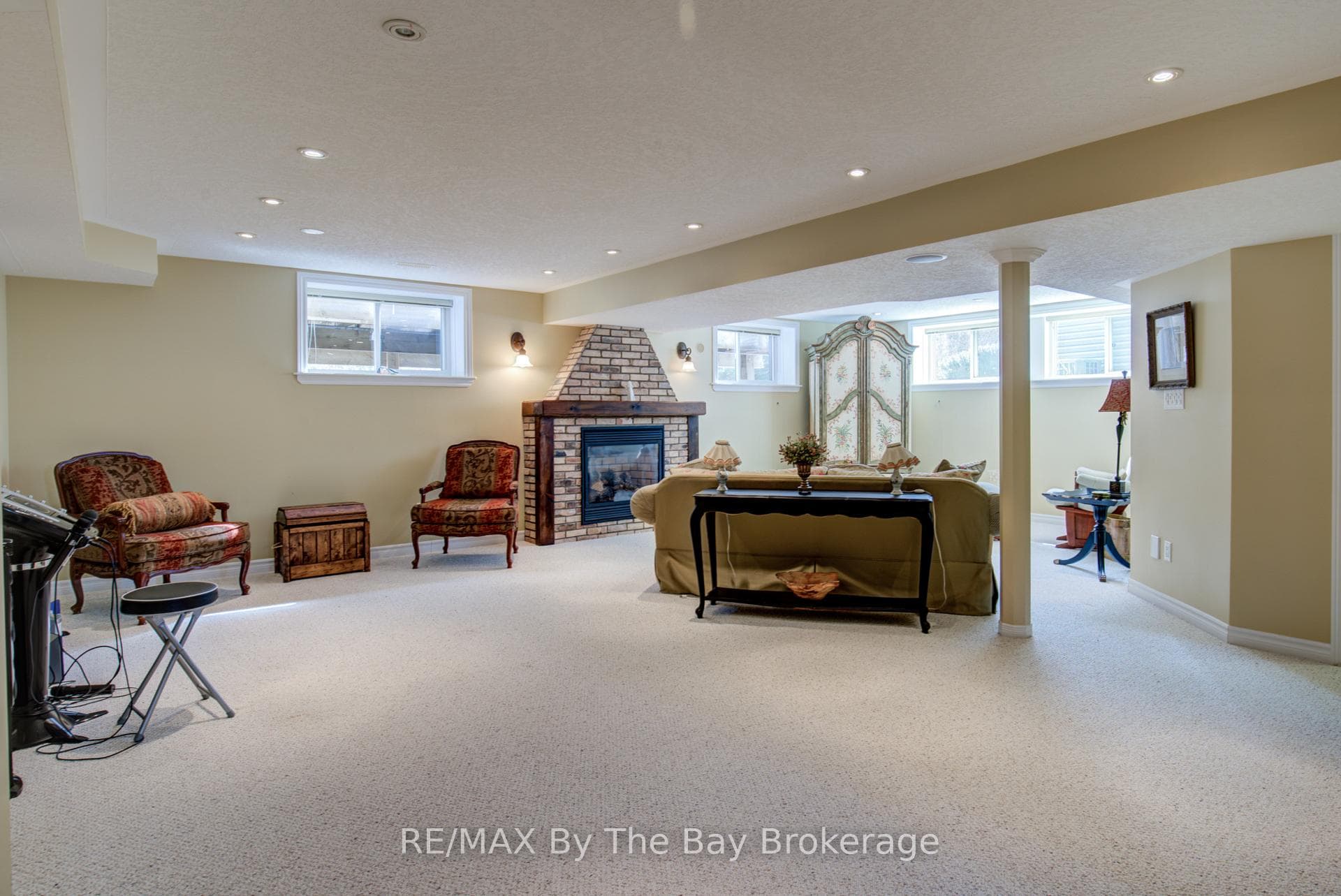 32 Green Briar Drive photo 19