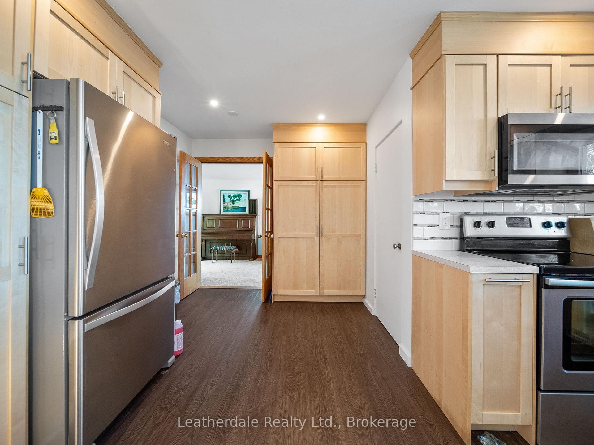 24 Maple Drive photo 6