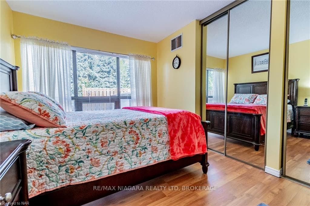 174 MARTINDALE Road Unit 1 photo 20