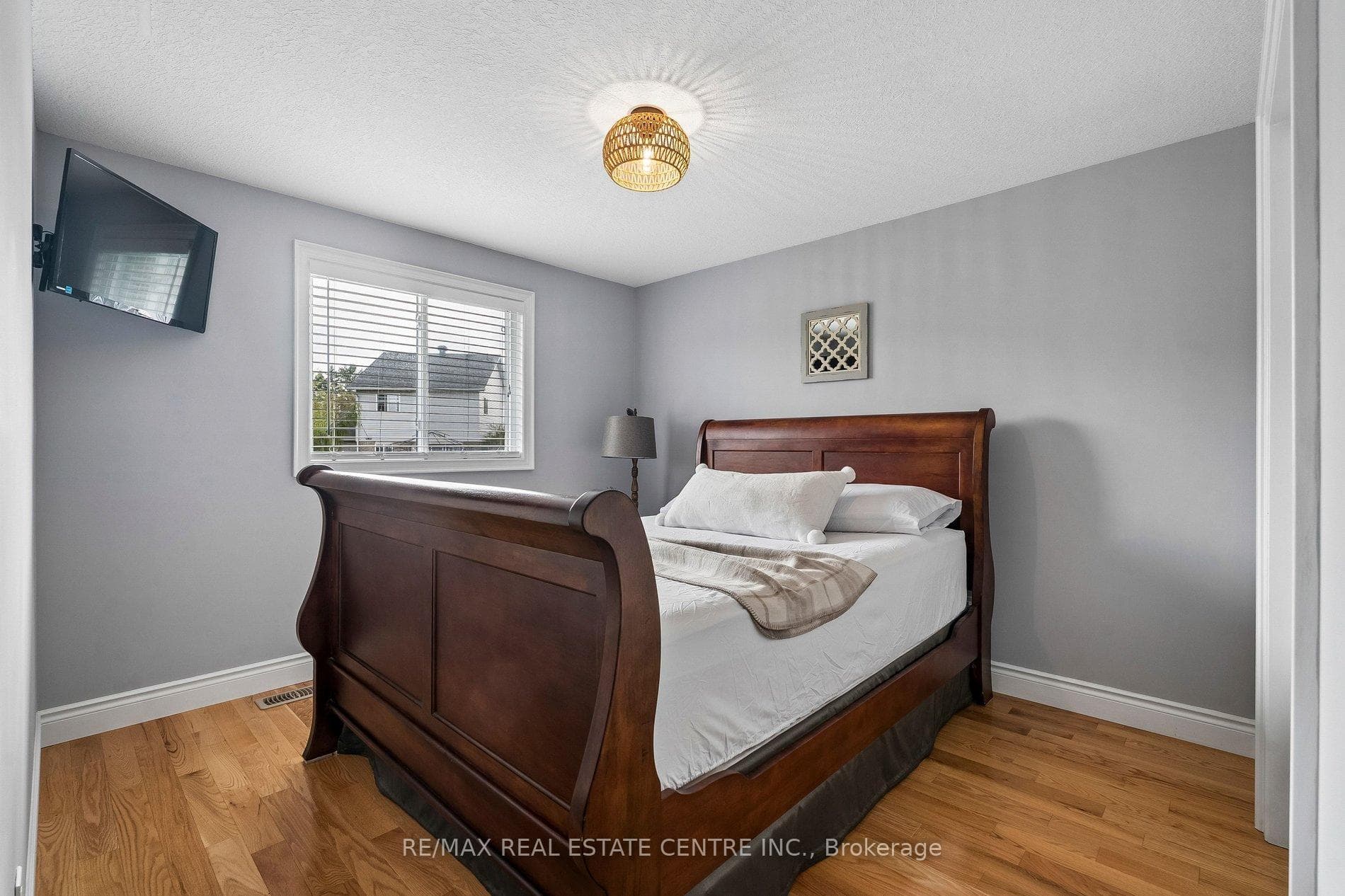 704 Russel Court photo 23