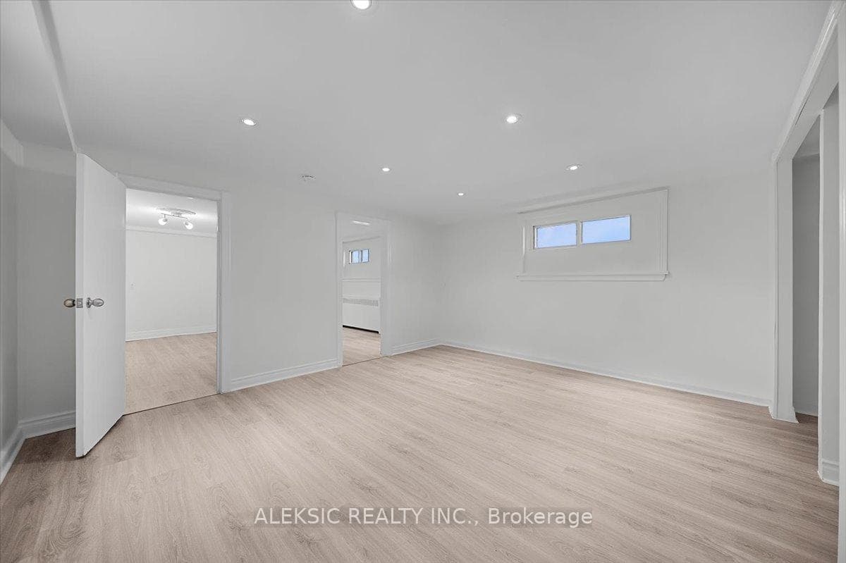 179 Thirtieth Street photo 24