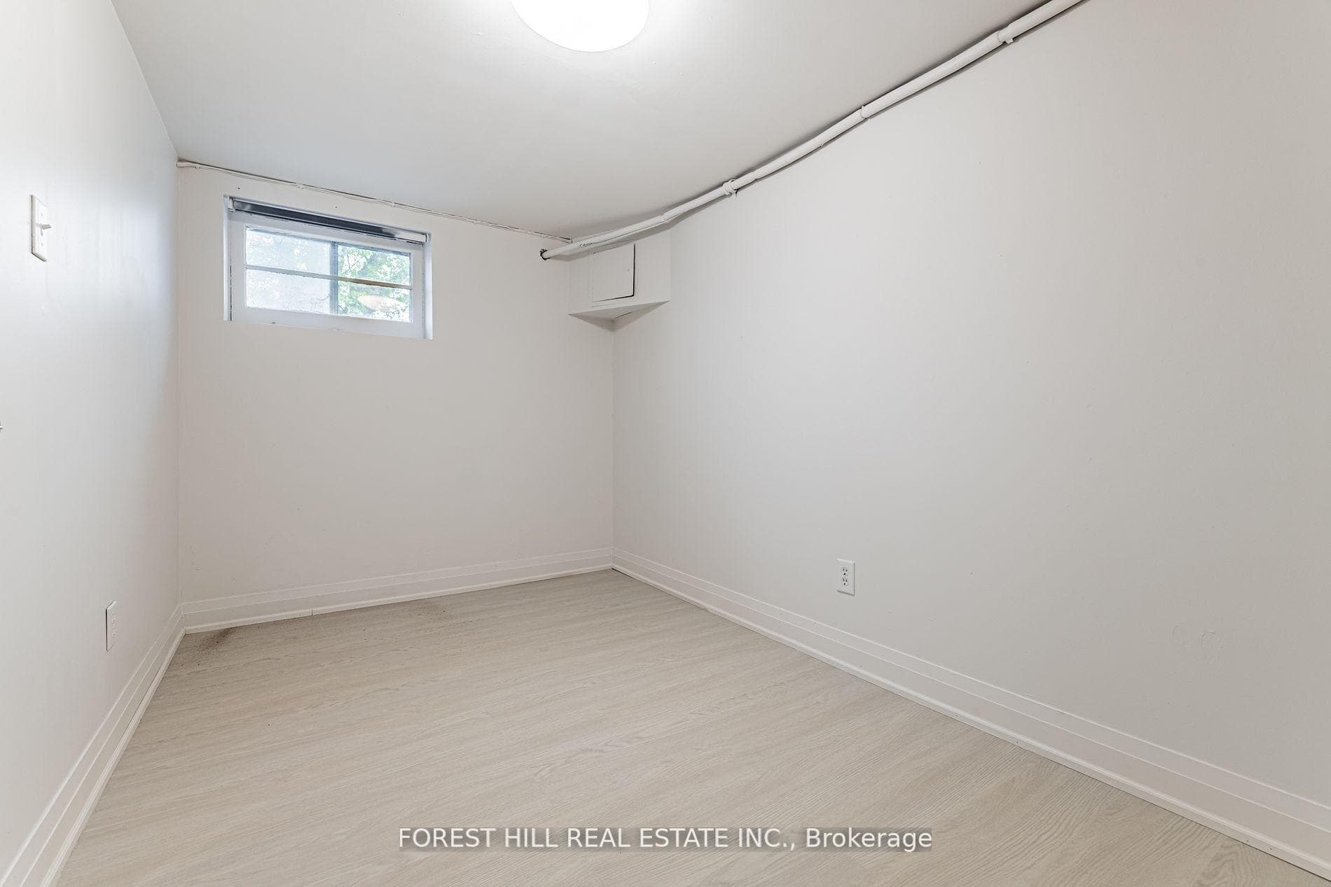 11 Greenbriar Road Unit BSMT photo 9