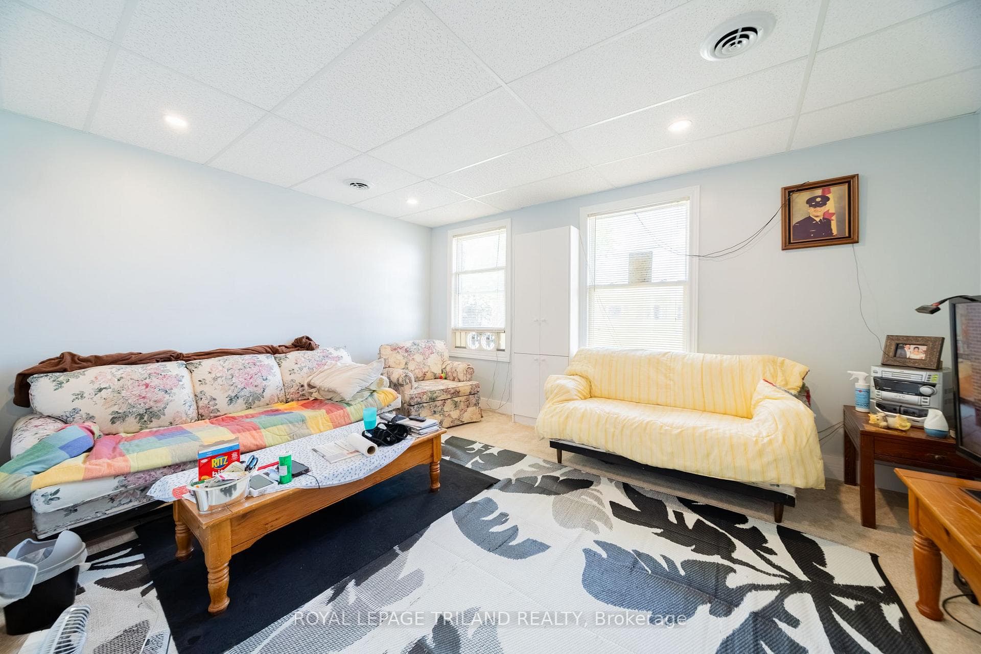 422 Canada Avenue photo 32