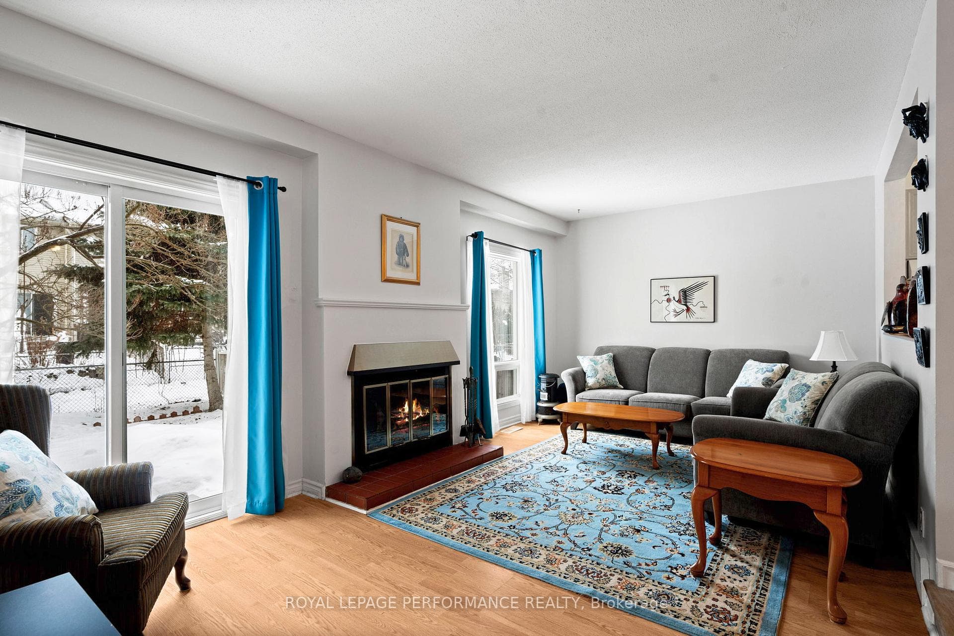*virtual edit. Fireplace not WETT Certified/as is.