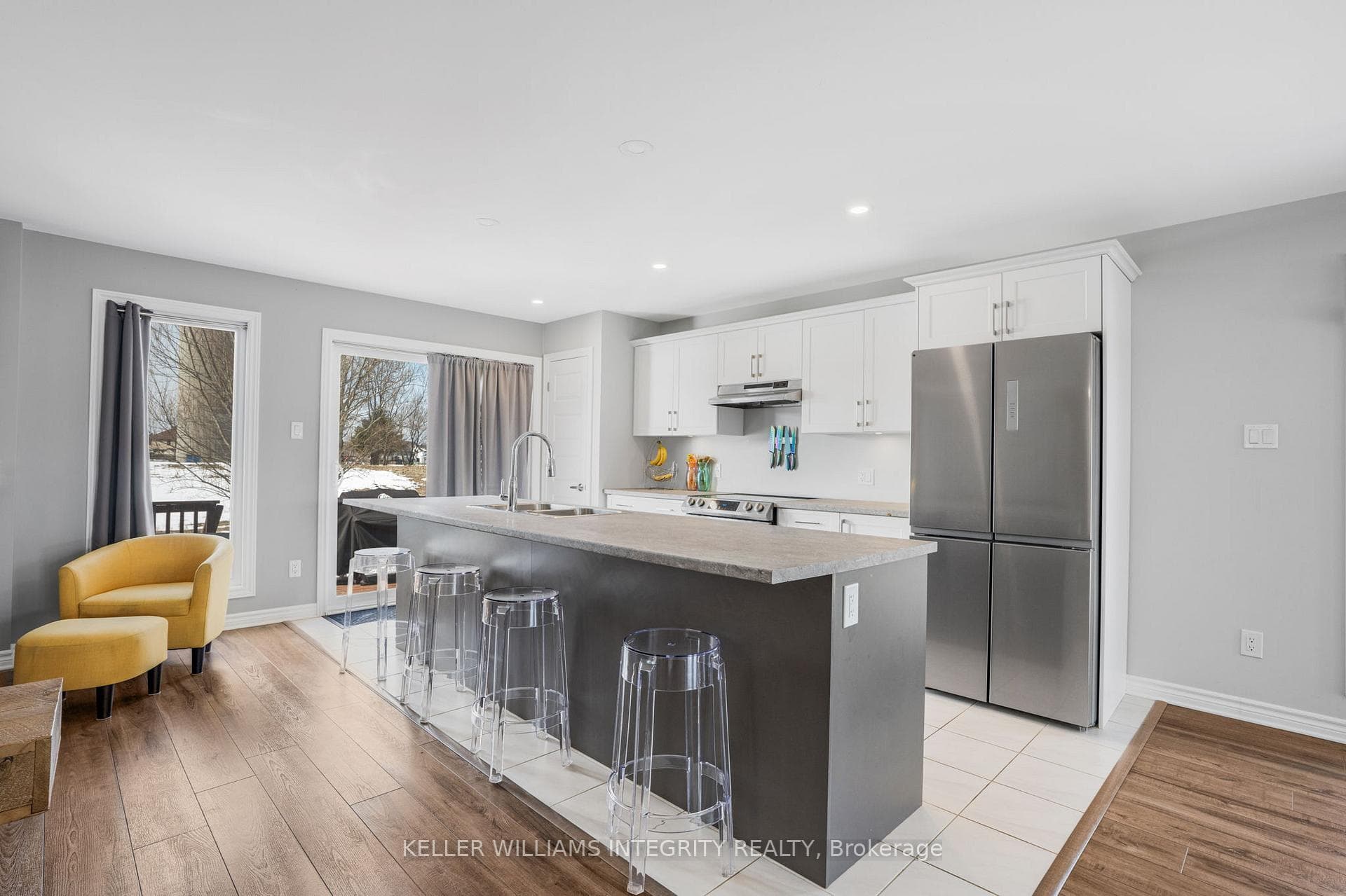 182 Bordeau Street photo 9