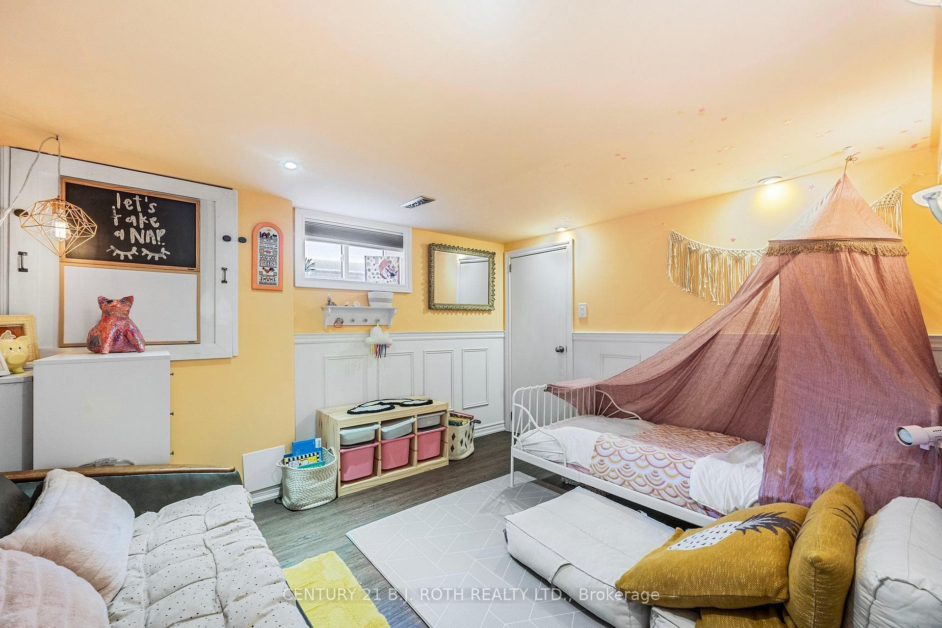 220 DUCKWORTH Street photo 15