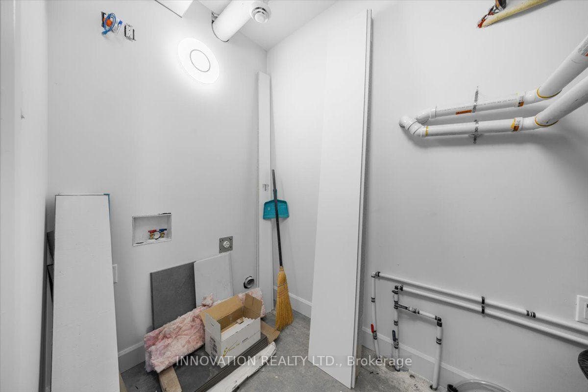 Utility / laundry room