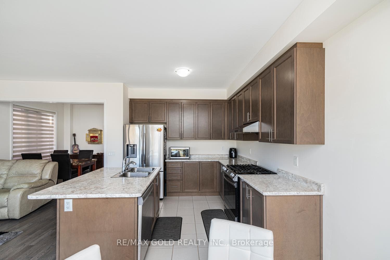 121 Huntingford Trail photo 9