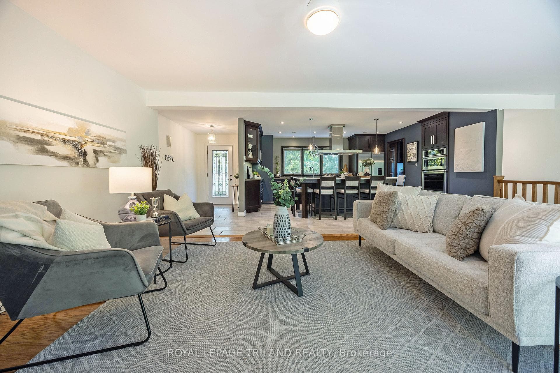 71 Kingsford Crescent photo 9