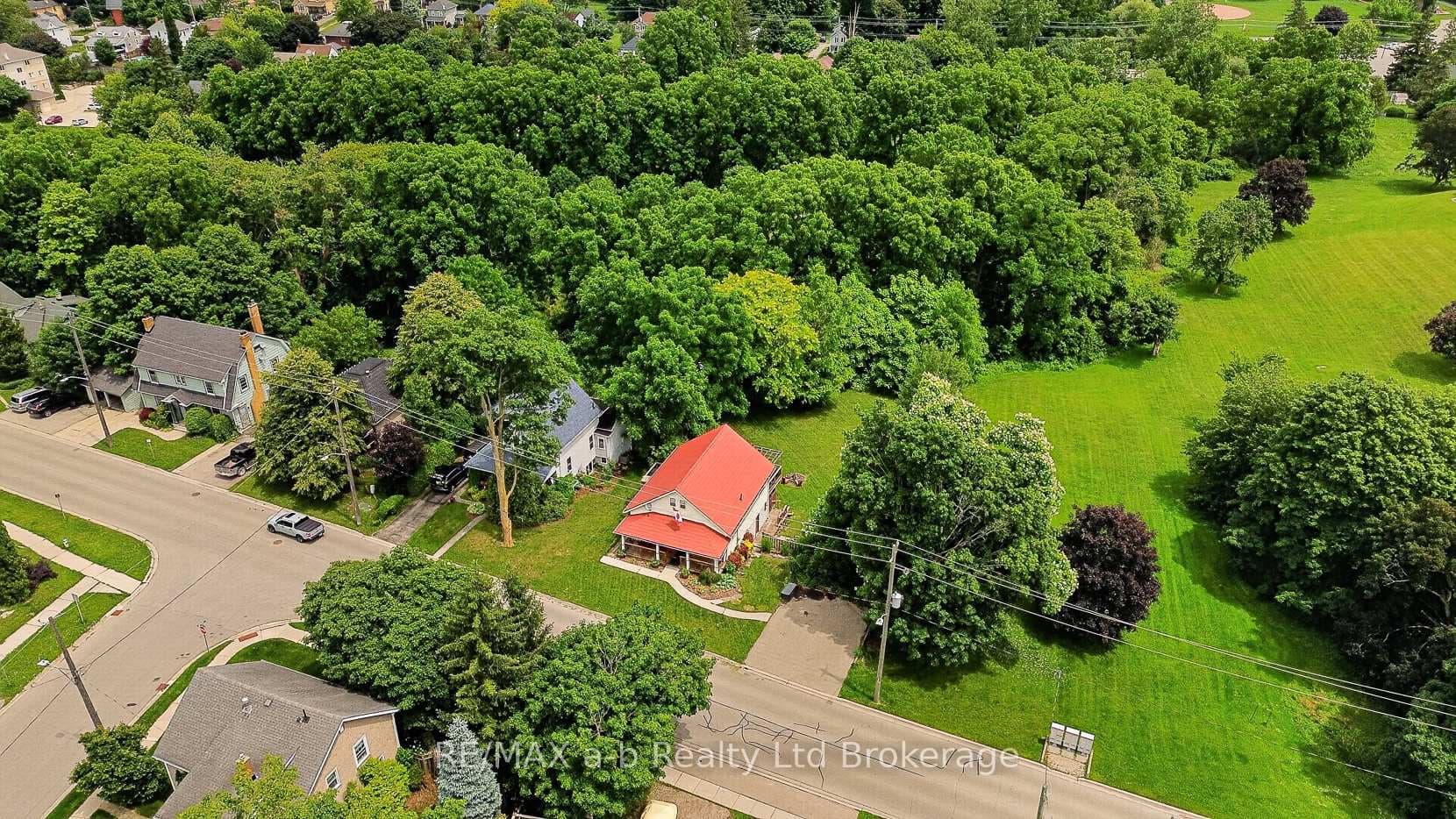 301 Thames Street photo 39