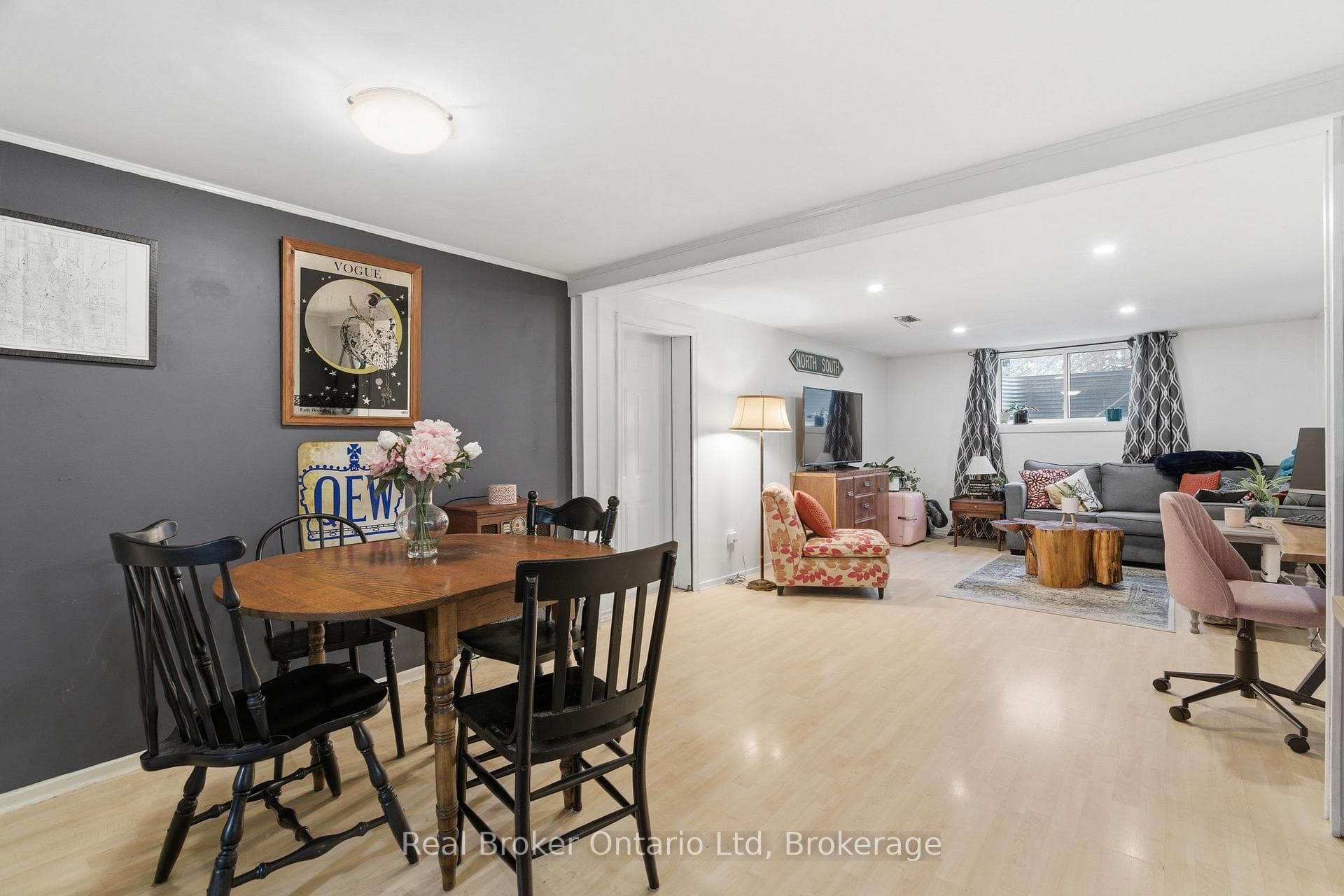 6 Eleanor Court photo 28