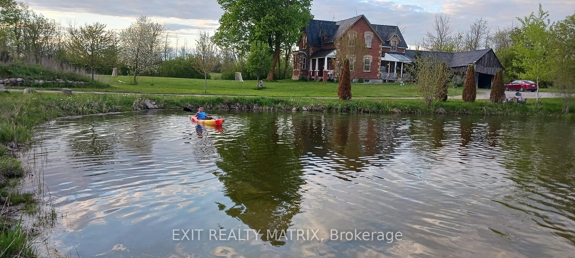 Private pond (Seller's photo)