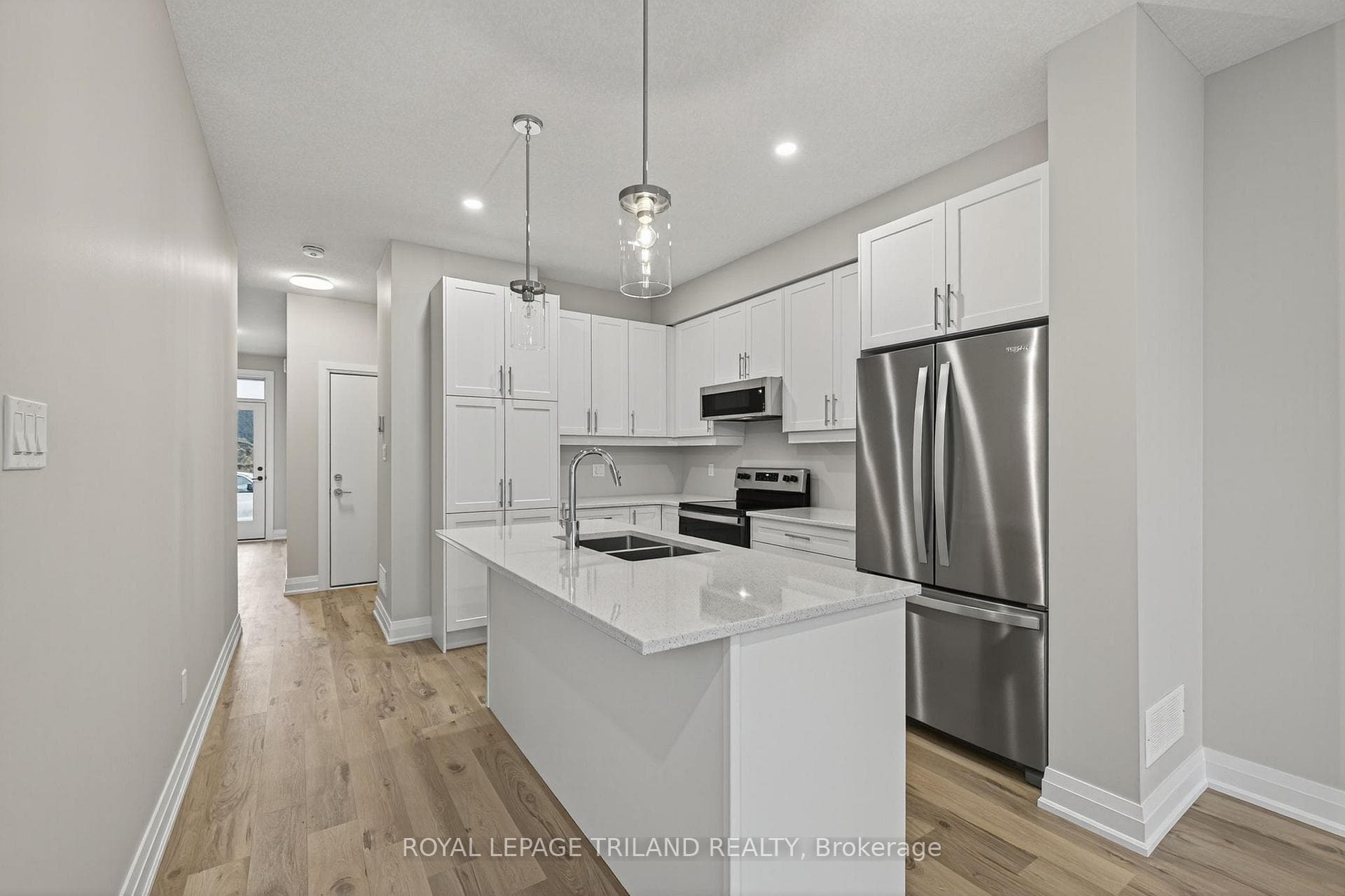 788 Banyan Lane photo 9