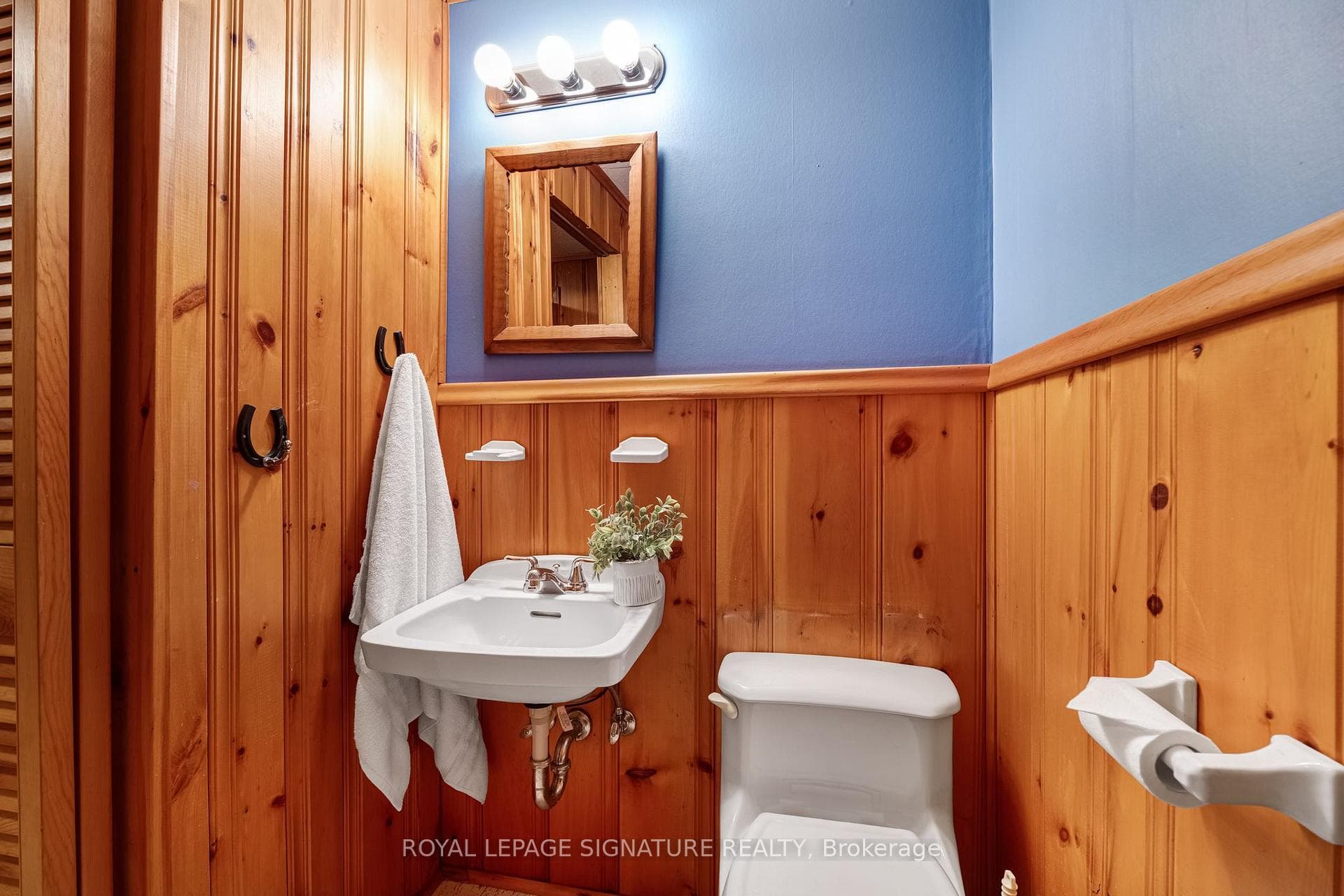 122 Fenn Avenue photo 33