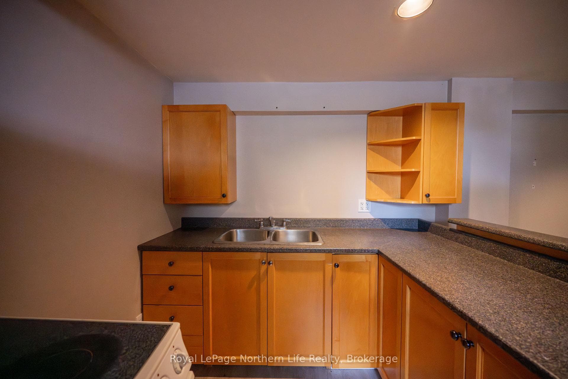 197 Gladstone Avenue photo 32