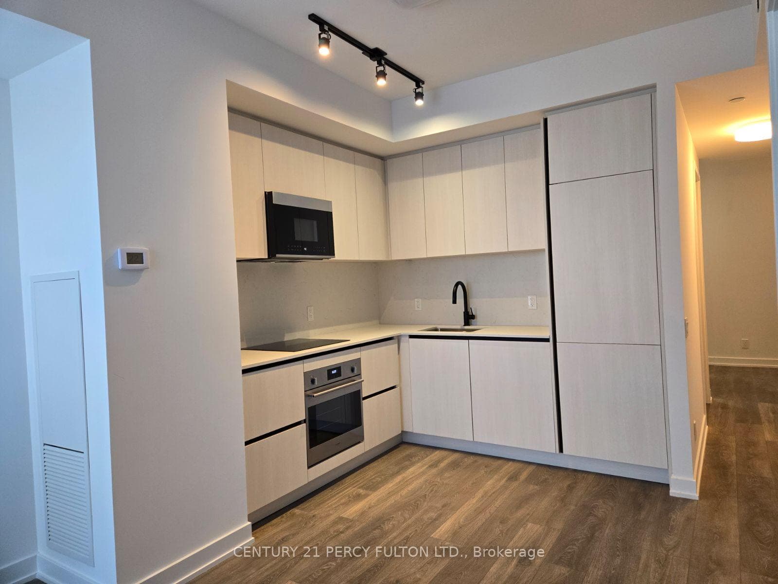 108 Peter Street Unit 2915 photo 4