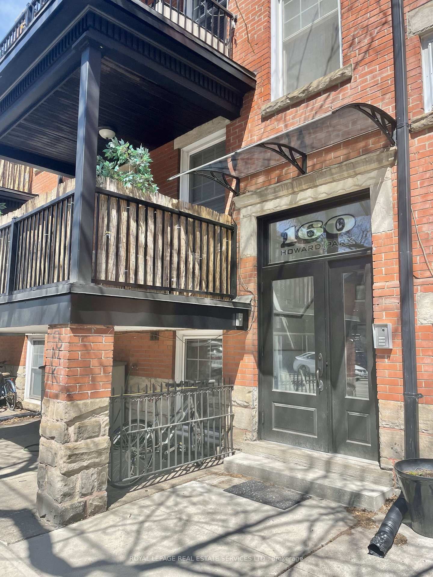 160 Howard Park Avenue Unit Apt 1A photo 1