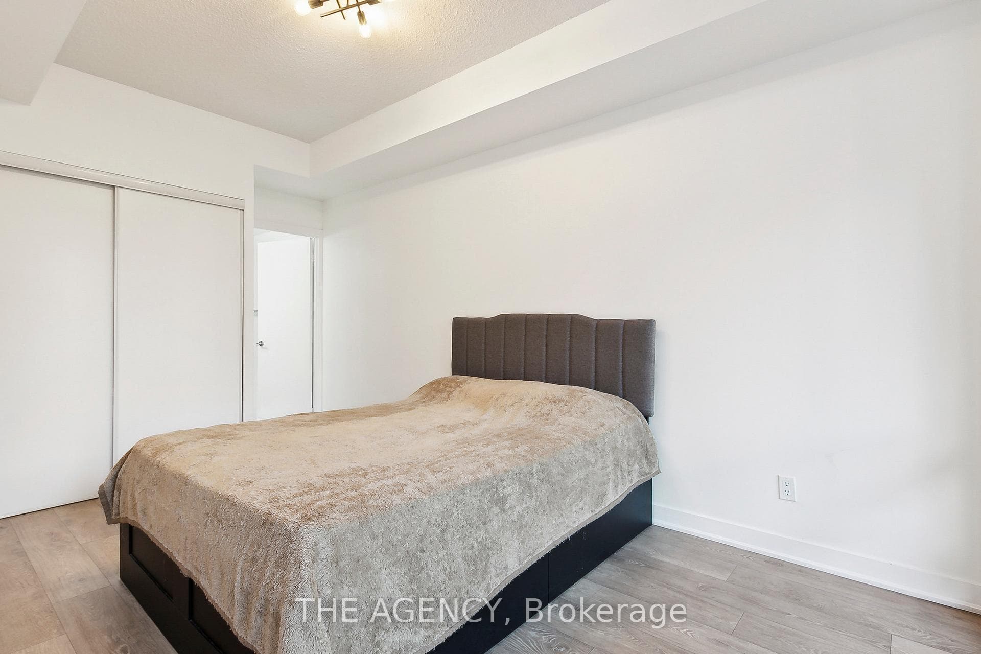 438 King Street Unit 201 photo 7